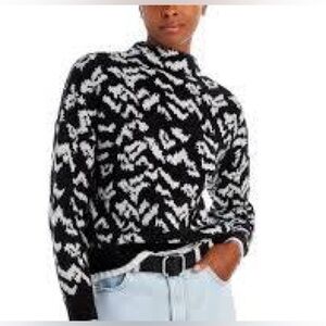 NWT Aqua Women’s Oversized
Animal Print Mock Neck Black & Ivory Sweater Size XS